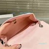 Klasik gümüş top mini flep crossbody çanta kapitone ayarlanabilir omuz kayışı kozmetik çanta lüks tasarımcı kadınlar deri zincir çanta