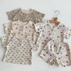 Kläder set koreansk version sommar barn baby flickor pojkar kort ärm våffla tryck topp tees shorts byxor spädbarn söt ren bomullsuppsättning