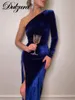 Dulzura Solid Long Sleeve One Shoulder Ruched Slit Velvet Midi Dress Bodycon Sexig Party Club Elegant Evening Christmas Fall 240315