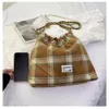 Projektant Luksusowy mody torby na korpusie worka 2023 Autumn/zima nowe wełniane wełniane kabinowe torba do wiadra