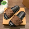 Oreiller de piscine Slides Designers Sandales Hommes Femmes Designer Pantoufles Plat Confort Slipper Mules en relief Sliders Nylon Cool Slide Luxury Mens Summer Beach Sandal