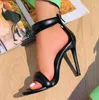 Sandalen Dames Eenvoudige stijl met dunne hakken Grote schoenen Vrouwelijk Goud Bruiloft High Fashion Banket