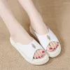 Chinelos femininos plataforma flip flops 2024 verão moda branco sandálias casuais ao ar livre sola grossa senhoras sapatos zapatos mujer