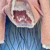 Damenjacken 2024 Frauen Frühlingskleidung Marke Designer Zweireiher Knöpfe Spitzenbesätze Rosa Tweed Jacke Crop Top