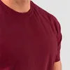 Şık sade üstler fitness erkek tişört kısa kollu kas joggers vücut geliştirme tshirt erkek spor kıyafetleri ince fit tişört 240319