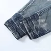 Lila, trendige, brandneue Herren-Jeans mit Anti-Aging-Lochmuster, schmale Passform, legere Passform