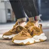 Zapatos informales estilo callejero para hombre, zapatillas de deporte a la moda, de gama alta, ligeras, de lujo, plataforma Y2K, suela blanda, deportes de tendencia, 2024