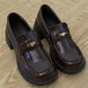 Chaussures décontractées Mocassins français Femmes 2024 Uniforme d'automne Mary Jane Semelle épaisse augmentée Petit cuir britannique