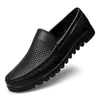 Casual skor män äkta läder loafers vår sommar kör designer mens mockasins lägenheter glider på kontoret