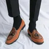 Casual Schuhe 2024 Männer Leder Marke Flach Mund Fahren Faulenzer Mokassins Kleid Dicken Sohlen Italienische Quaste