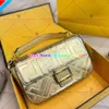 أكياس Women Baguette Bag Bag Luxury Bag Fashion Crossbody Handbags Classic Handbag Wallet محفظة منقوشة رفرف محفظة شهيرة Totes Totes Gift 364