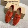 Loro Piano LP Lorospianasl Charms Moccasins Kleider Kleidung Topqualität verschönerte Wanderlaafer Wildleder echter Slip auf Flats Frauen Luxusdesigner Leder -Außensohle Fashion C.