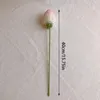 装飾的な花の手織りイチゴが終わった永遠の花のブーケかぎ針編みシミュレーションウェディングバレンタインデーバースデーフェスティバルギフト