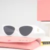 Fashion Sunglasses Designer Oval Frame Womens Luxury Sunglasses Classic Beach Eye Protection UV Protection Mens Vintage Glasses High Quality 2024