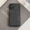 Klasik sahte deri lüks tasarım mektubu öğeleri tam paket anti damla kartı çanta iPhone kasası Apple için uygun 15pro maks 12 13 mini 11 14 Pro Max xr x xs xmax 7 8 Plus