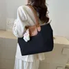 Sac à bandoulière de styliste pour femmes, vente de sacs de marque tendance à 50% de réduction, sac à main à la mode pour femmes, fourre-tout de grande capacité, nouvelle collection