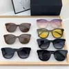 2024 Marke Designer Frau Sonnenbrille Mode Retro Blendschutz Fahren Klassische Sonnenbrille A95068 Luxus Designer Brillen mit Markenlogo Sonnenbrille Frau mit Box