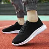 Zapatos informales para hombre, zapatillas deportivas transpirables con cordones de alta calidad, plataforma sólida vulcanizada para primavera, rejilla de red, 2024