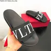 V Dhgate برشام حذاء لامرأة مان مصمم شببر فليب فليب Flop Flat Sandal Top Black Loafer Sandals Rubber Rubber Slide Sandale Summer Beach Cool Tazz Slippers