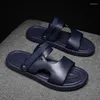 Scarpe casual da uomo stile sandali da uomo leggere Due modi di indossare pantofole da spiaggia da uomo estive resistenti alla moda di alta qualità