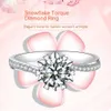 Designer Ring Populära Clover High Carbon Diamond Love Ring Women's One Carat Wedding Ring Ge presentförpackningar automatiskt justerbar storlek