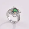 Klusterringar Green Square Zircon Princess Europe Luxury Micro-Inlaiding Engagement for Women Banquet Party Jewelry