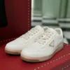 2024 New Fashion Designer Runway White Vintage Splice Sports Shoes for Men and Women Purseilate Comfin