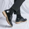 Sapatos casuais masculinos rendas até dedo apontado casamento vestido antiderrapante ao ar livre tênis de designer clássico para homens