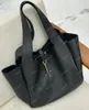 Borsa shopping grande da donna in pelle testurizzata BEA Borsa shopping classica con lettera dorata Borsa hobo di lusso Borsa a tracolla nera