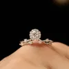 Y SHIS New Mosang Diamond Ring for Women Shining Star River Pure Silver Gold مطلي غير متلازلة على غرار الزوجين L8ZT