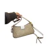 Luxus-Cross-Shop, kostenloser Versand, trendig und modisch mit kontrastfarbener Unterarmtasche, Kettendekoration, einzelne Schulter von Style Crossbody