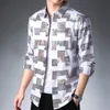 2022 Merk Casual Lente Luxe Plaid Lg Mouw Slim Fit Mannen Shirt Streetwear Sociale Dr Shirts Heren Fis Jersey 2306 L7TK #