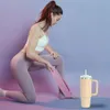 Tumbler isolado de 30 onças com maçaneta de palha reutilizável aço inoxidável caneca quente bebida fria quente garrafa de água à prova de vazamentos para mulheres e homens - Perfect Valentine's