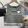 Kadınlar Kısa Stil Örgü Yelek Çizgili Spor Örgü Yelek Metal Logo Kolsuz Örgü Tasarımcı Tank Top Seksi Camisole