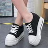 Scarpe casual Swyivy Sneakers invernali Donna Pelliccia calda 2024 Zeppe con plateau Sneaker imbottita in cotone bianco Donna