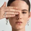 Stud French Natural White Crystal Teardrop Opening Fried Dough Twists Ringörhängen Kvinnor Droppar Fashion High-End Luxury Design Drop D Otigp