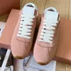 Designerskor blekt nappa läder sneakers kvinnliga tränare svart vit rosa brun springa 2024