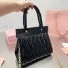 Tygväskedesignerväskan Totes väskor kvinnor kedja väska luxurys handväska kvinnor klassiska stora kapacitet handväskor