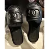 Chanellies Colours kanałów kapcie płaskie multi 23C skórzane kobiety ślizgowe muły espadrille sandały buty beżowe czarne lambinowe zjeżdżalnie poślizgnięcia się na platformie