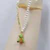 Collana di gioielli Swarovski Versione alta Collana con orsetto spirituale Collana da donna con diamanti pieni Elemento di perla femminile Collare con orsetto da donna