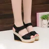 Sandaler Fashion Wedge Lace Womens 2024 NY HOT SOLLING SOMMER SOLID Single Button Shoes Rubber PU H240328