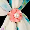 Broches fleur simulée perle broche foulards en soie bijoux châle anneau Clip tricyclique écharpe boucle pour femmes accessoires