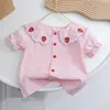 Baby flickor blusar barn jordgubbe tryck kortärmad tshirt 2023 sommar 1 till 6 år barns bomullskläder koreansk stil 240318