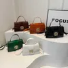 12% OFF Designer Bag 2024 Bolsas Personalizadas Fivela de Bloqueio Padrão de Pedra Pequeno Quadrado para Mulheres Primavera / Verão Bloqueio Fivela Bolsa Crossbody Ombro