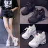 Casual Schuhe Weiß Frau 2024 Sommer Atmungsaktive Mesh Turnschuhe Mode Schwarz 9CM Aushöhlen Sport Keil Chunky Hohe Papa