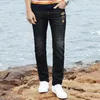 2023 Novo Verão Masculino Jeans Fino BruceShark Stretch Cott Perna Reta Casual Fi Denim Solto Estilo Cowboys Tamanho Grande 40 G2Fu #