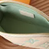 Sac de créateur de luxe en cuir les sacs fourre-tout portefeuille portefeuille femmes cosmétiques cas de voyage maquillage sacs sacs à main sacs à main maïs mini pochette embrayage m82388