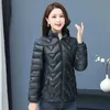 2022 Nouveau Automne Hiver Veste Femme Parka Manteau Brillant Down Cott Vestes Court Chaud Cott Rembourré Parka Femme Casual Outwear H1y3 #