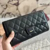 Kadın Tasarımcı Crossbody Çanta Yüksek Kalite 1: 1 Mini Zincir Omuz Çantaları Koyun Havyolu Moda Woc Cüzdanları Lady Luxury Canse debriyaj Çantası