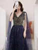 Party Dresses Dark Blue Cocktail Dress Sequin V Neck Beading Tassel Cape Tulle Luxury Shawl Fashion Golvlängd Toast Evening Host Gown